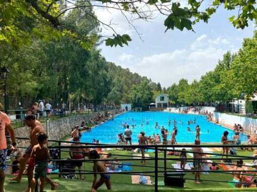 Refréscate en la piscina de Orcera: así es la bañera de los dioses